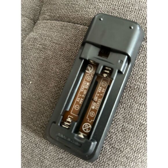 Sanyo NC087 remote  Dvd Player - Picture 4 of 4